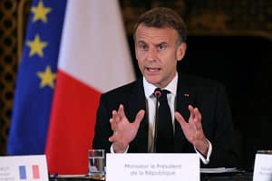 Macron (News Central TV)