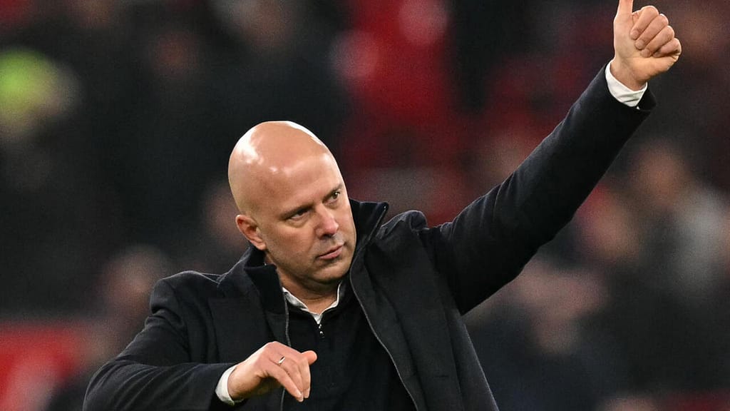 Arne Slot Focused on Liverpool’s Trophy Hunt Despite Quadruple Talks