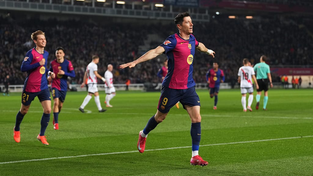 Lewandowski Takes Barcelona Past Rayo Vallecano and Into La Liga Lead