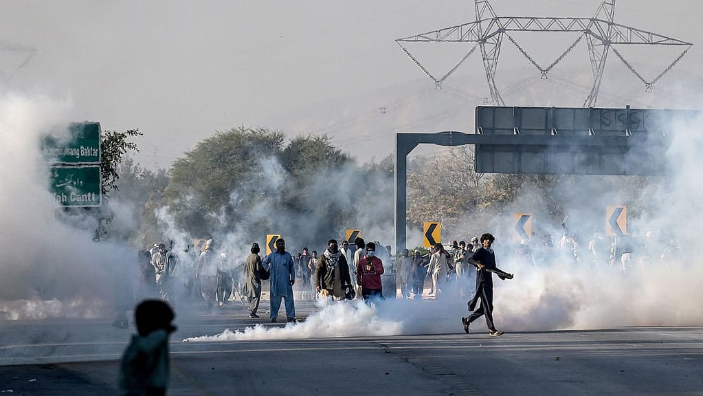 Protesters Supporting Ex-PM Imran Khan Cleared from Islamabad Centre