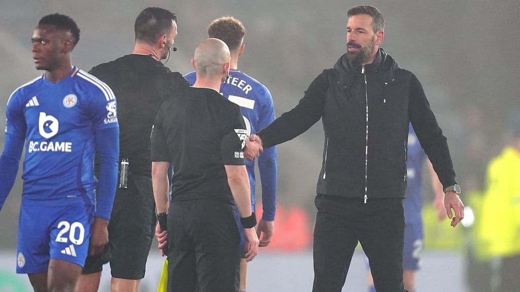 Van Nistelrooy Reflects on "Lowest Moment" After Leicester’s Sixth Straight Defeat