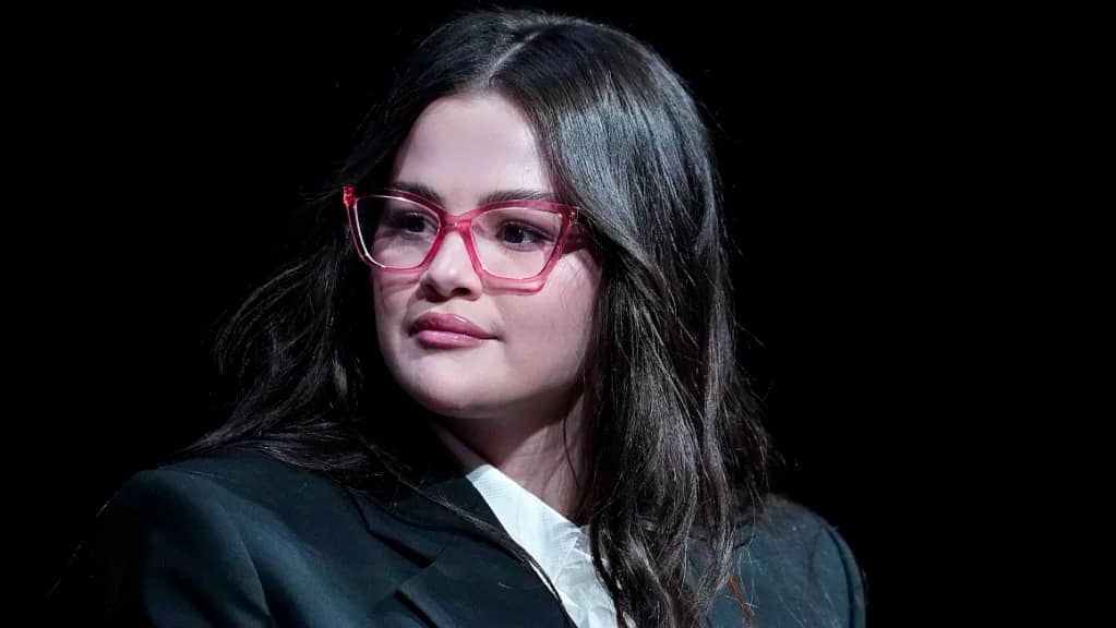 Selena Gomez (News Central TV)