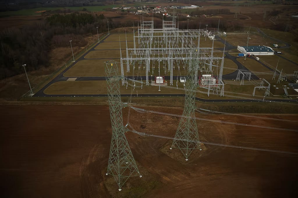 Baltic States Cut Ties with Russian Power Grid, Join EU Network