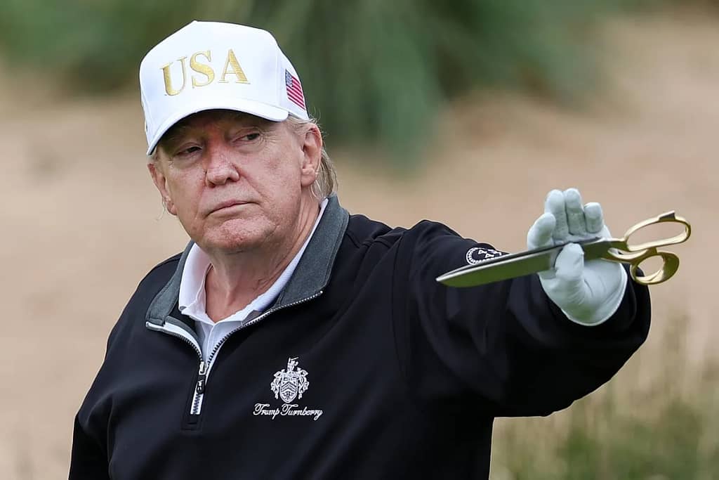 Trump Opens Scottish Golf Course, Pledges Peace.