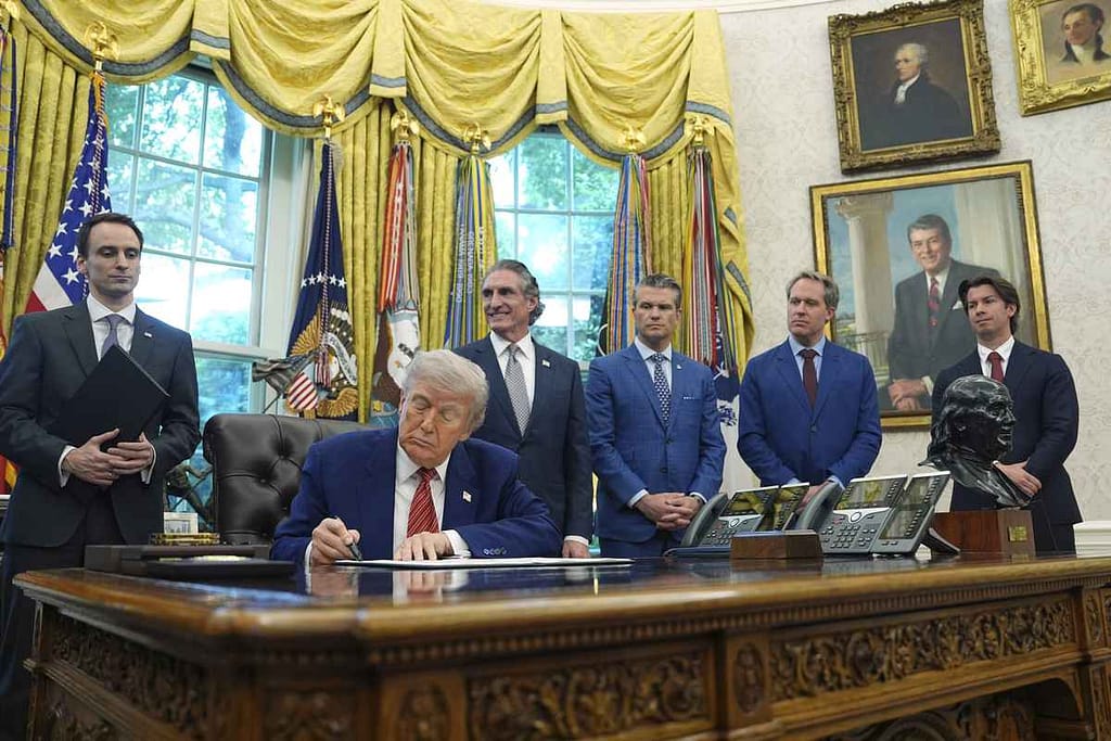 *Trump Signs Executive Orders to Boost US Nuclear Energy Sector
