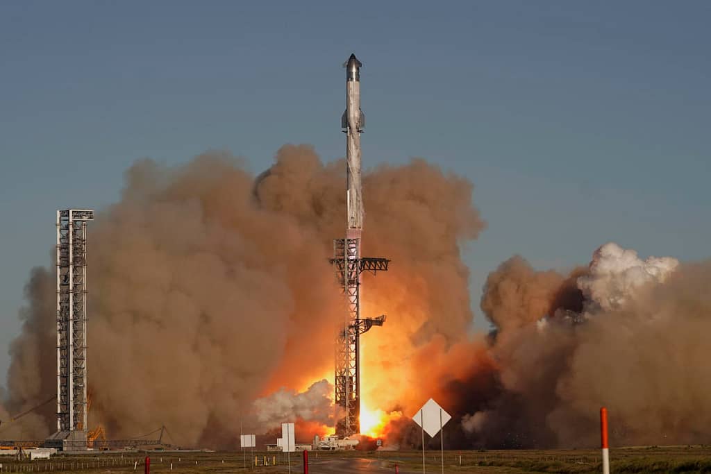 Starship Test Flight Fails as Spacecraft is Destroyed