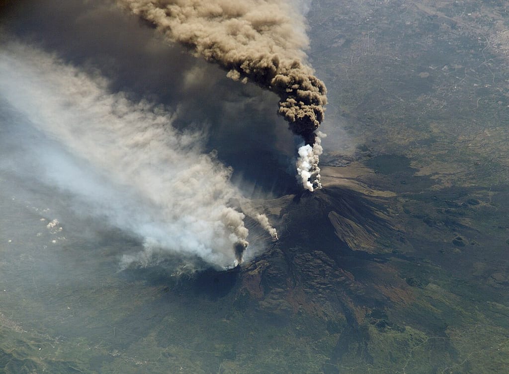  Italy’s Mount Etna Erupts, Emitting Ash, Gas, and Volcanic Rock