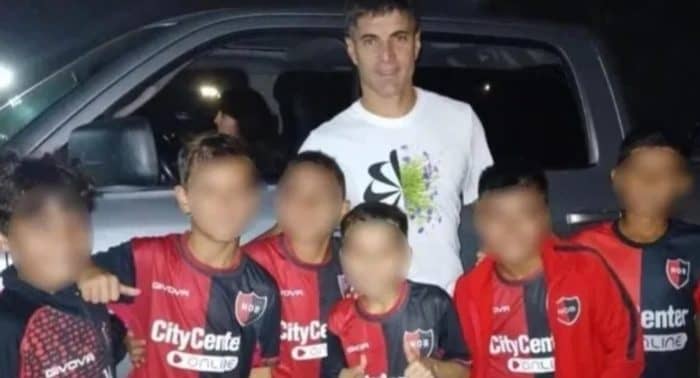 Argentine Club Suspends Nine-year-olds Over Photo with Rival Team Idol
