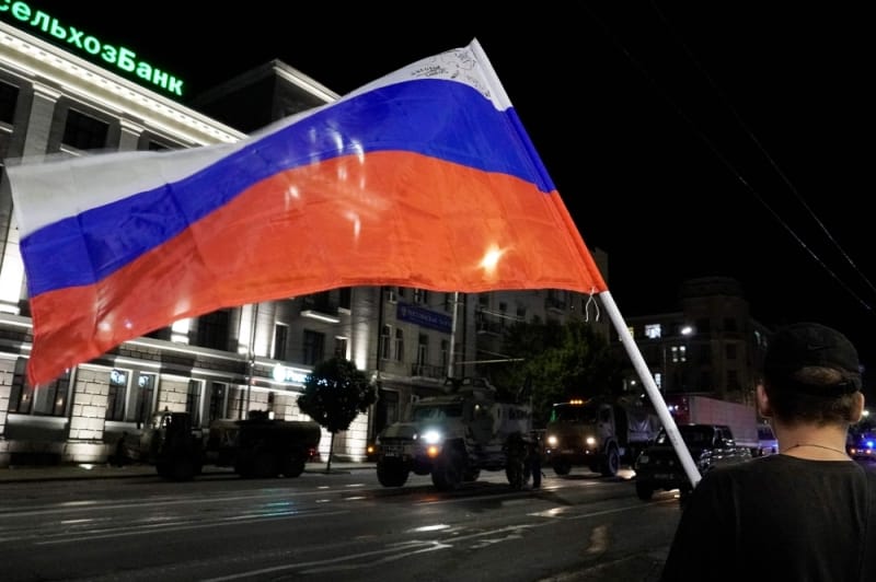 Russia Imposes Sanctions on Eighteen British Officials, Academics