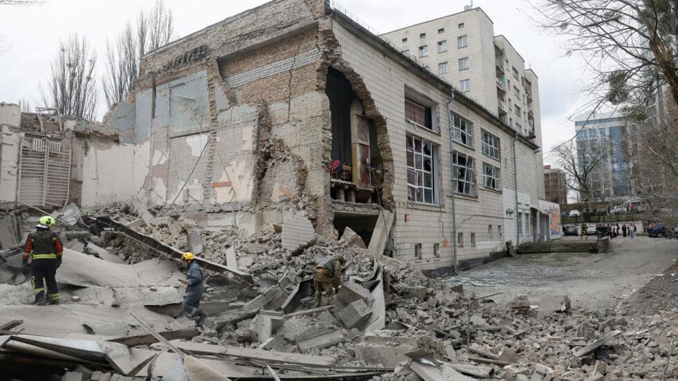 Russian Air Attack Hits Western Ukraine and Kyiv; Poland Reports Violation of Airspace