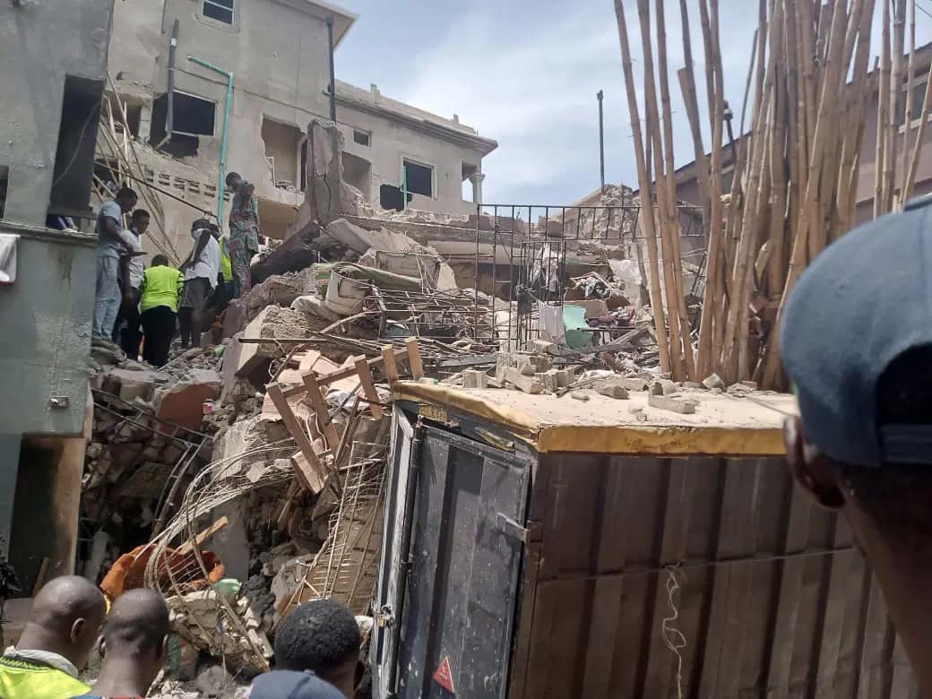 Many Trapped as Building Collapses in Lagos